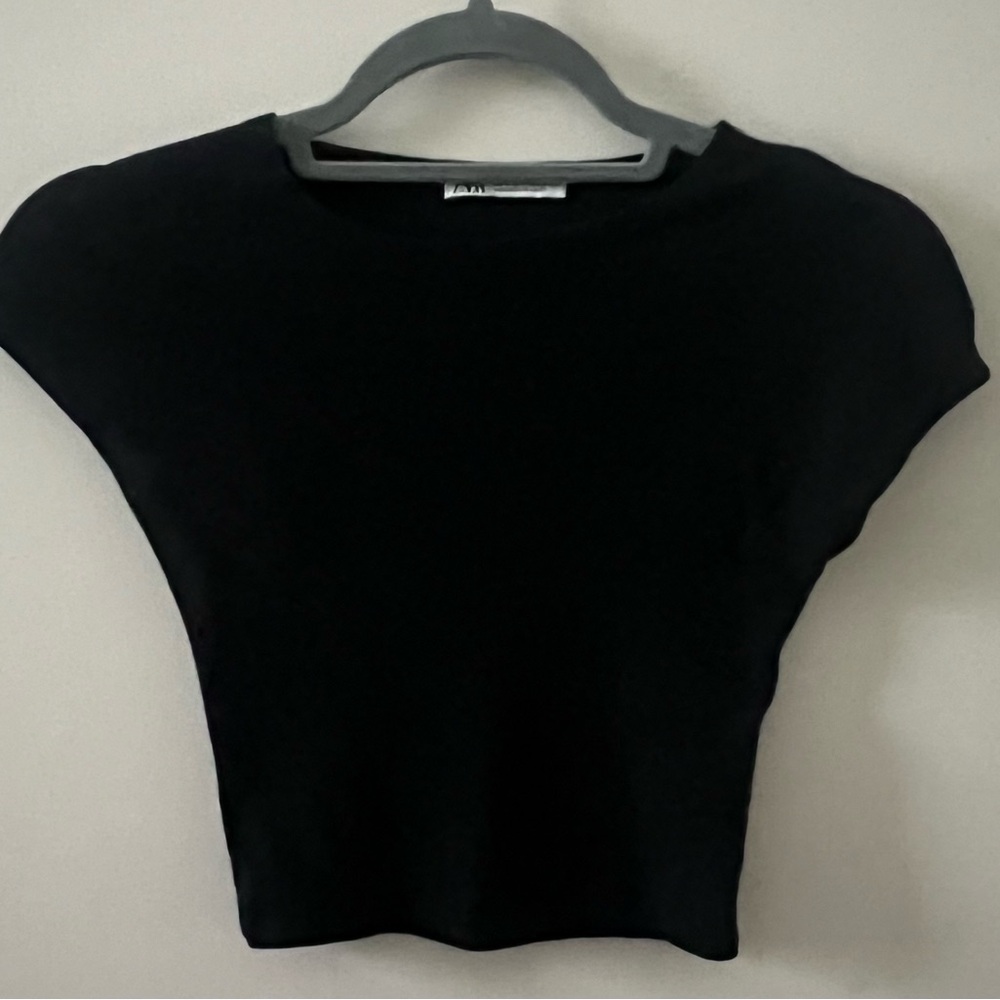 Black crop top